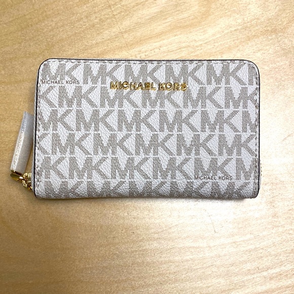 MICHAEL Michael Kors Handbags - Michael Kors Jet Set compact wallet